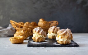 profiteroles met citroenroom