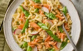 Pastasalade met gerookte zalm