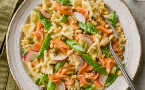 Pastasalade met gerookte zalm