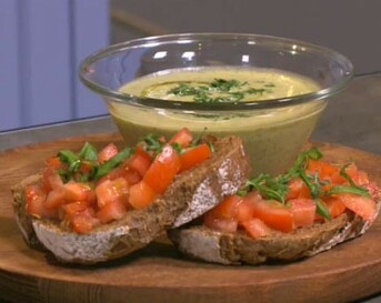Courgettesoep met bruschetta