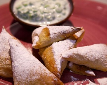 Samosa’s uit de Antillen met een vulling van pompoen en quinoa