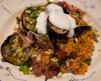 Tomatencouscous met ras el hanout-aubergines