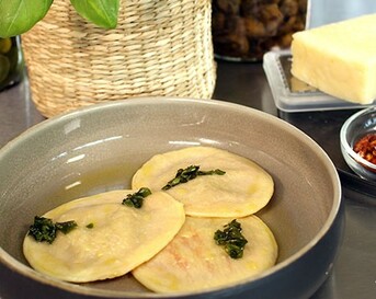 Ravioli met amatriciana-saus