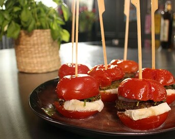 Veggie tomatenburger