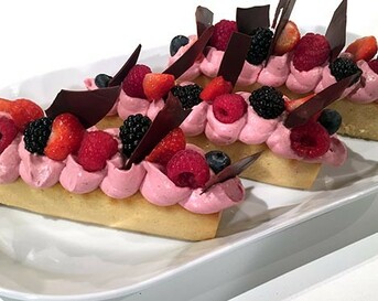 Citroencake met frambozenganache