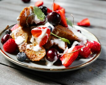 Pain perdu met rood fruit