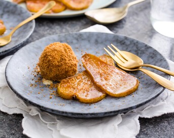 Gebakken peer met speculaasijs
