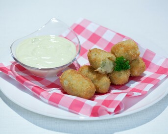Gamba-avocadokroketjes met avocadomayonaise