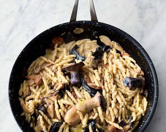 Pasta met paddenstoelen en knoflook