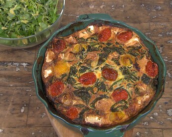 tomatenclafoutis met groene salade