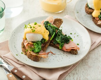 Eggs benedict