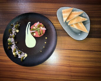 Steak tartare: diamanthaas met peterseliecrème