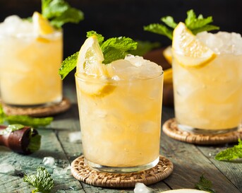 Limoncello spritz