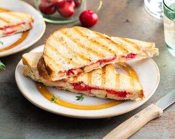 Tosti brie met kersen