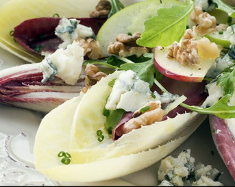 Witlofnestjes met linzensalade