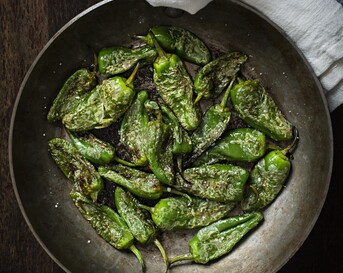 Gegrilde Padrón pepers