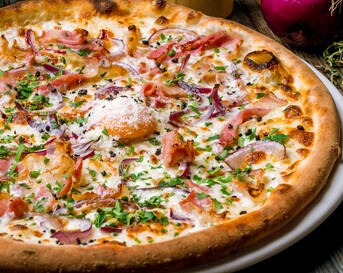Pizza carbonara