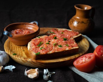 Pan con tomate