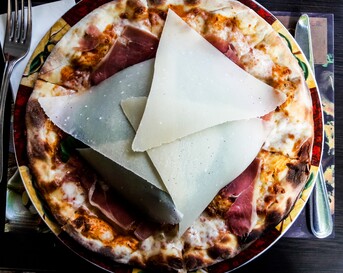 Carpaccio pizza