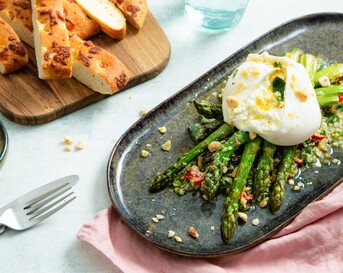 Groene asperges met burrata
