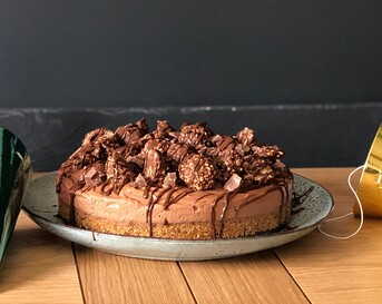 Tony's Chocolonely karamel-zeezout chocolade cheesecake