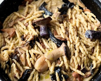 Pasta met paddenstoelen en knoflook