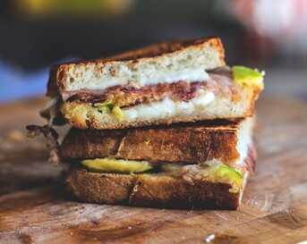 Tosti met vijgen en witte kaas