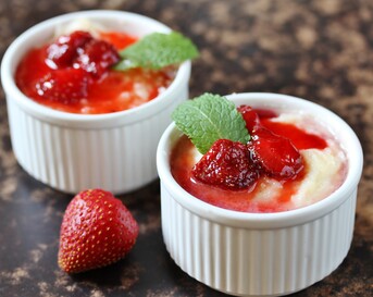Griesmeelpudding met fruit