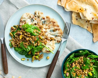 bloemkoolsteak met salade
