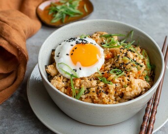 Bloemkoolrijst uit de wok met kalkoen