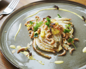 Geroosterde venkel met garnalen en mangosalsa