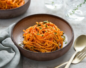 nationale week zonder vlees - pasta met romige paprikasaus