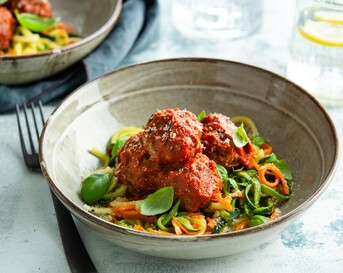 courgetti met spinazie-gehakt