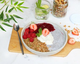 Chiapudding met zomerfruitjam