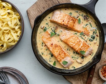 tagliatelle met zalm en spinazie - recept