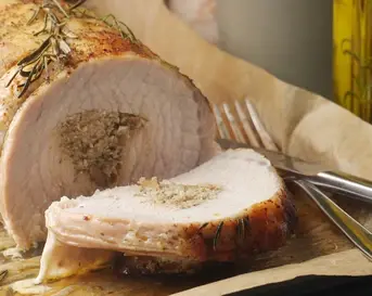 Rollade met paddenstoelen en kastanjes uit het programma Miljuschka Masterclass Kersteditie.