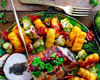 Champignonrollade met aardappelkroketjes