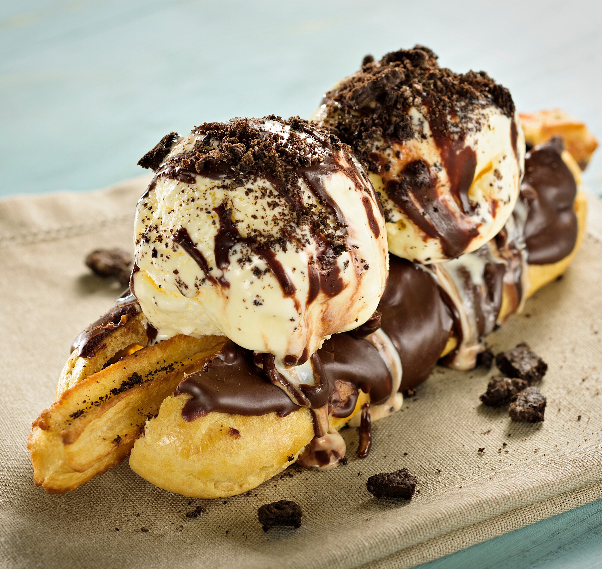 Churros met chocoladesaus en roomijs recept - 24Kitchen