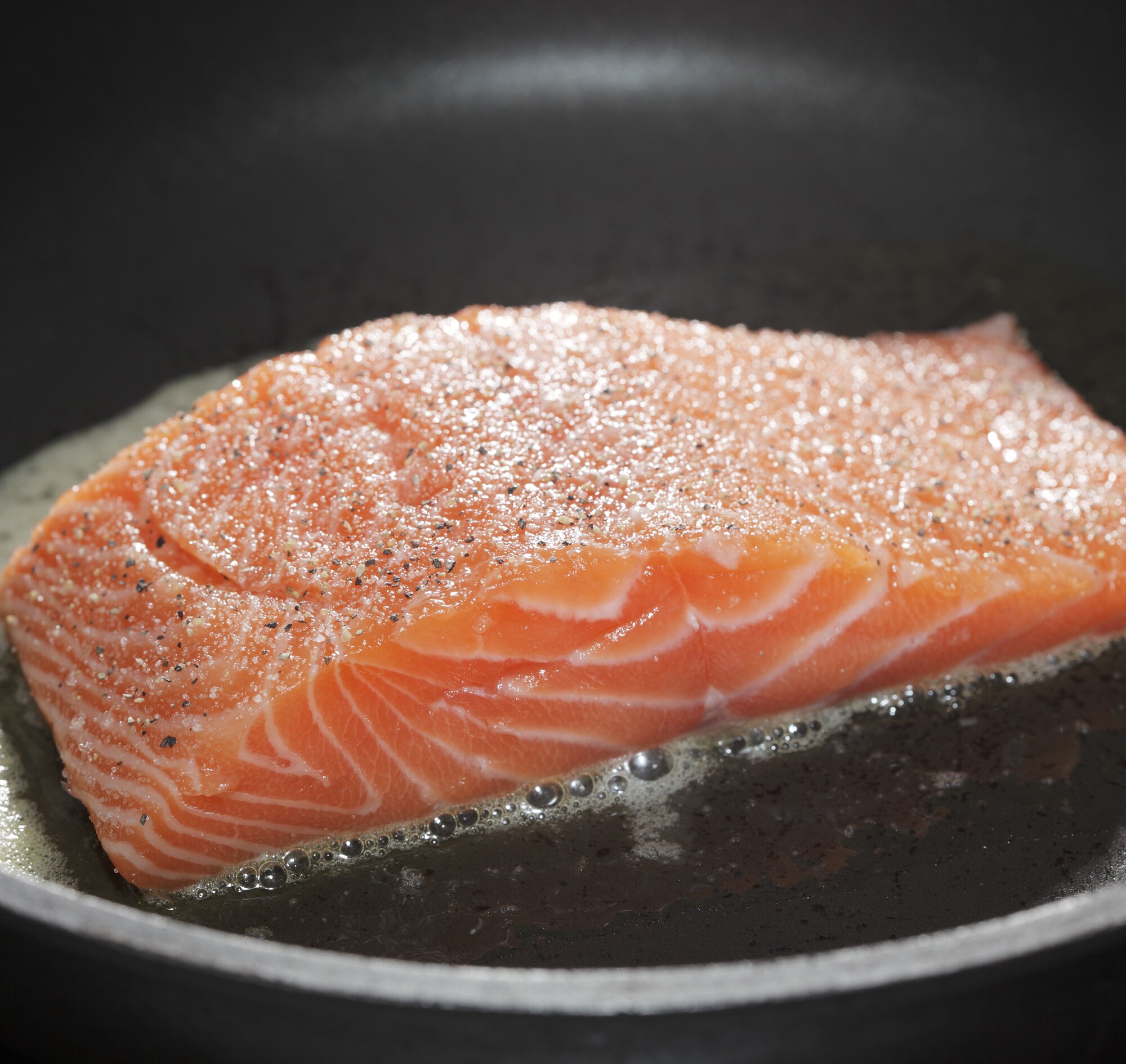 Kun Je De Huid Van Gebakken Zalm Eten