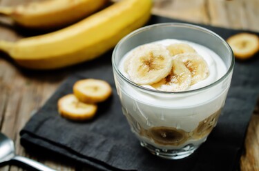 Griekse yoghurt met banaan