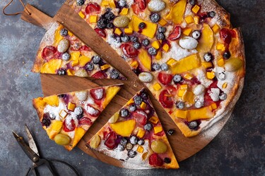 Dessert pizza