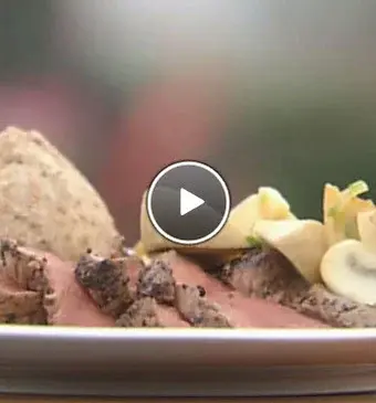 Peperbiefstuk met gebakken champignons