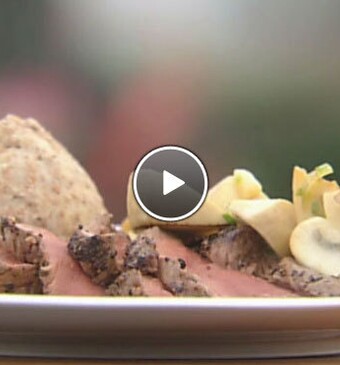 Peperbiefstuk met gebakken champignons