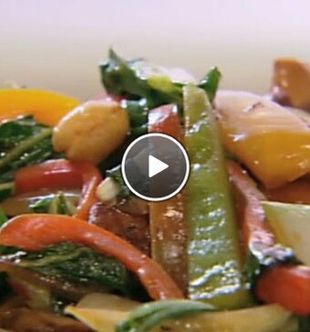 Paprika wokschotel met kip en cashewnoten