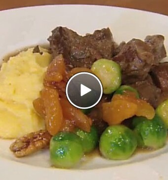 Stoofvlees met polenta en spruitjes