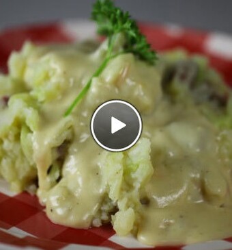 Spitskoolstamppot met chorizo en kaassaus