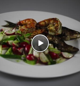 Gegrilde sardientjes en gamba’s met koriander-citroenolie