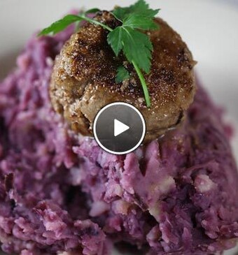 Rode kool stamppot met hachee gehaktballen