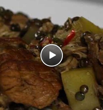 Aguadito de gallina (Kip in bier gekookt)