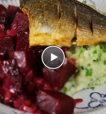 Geglaceerde rode biet met dorade